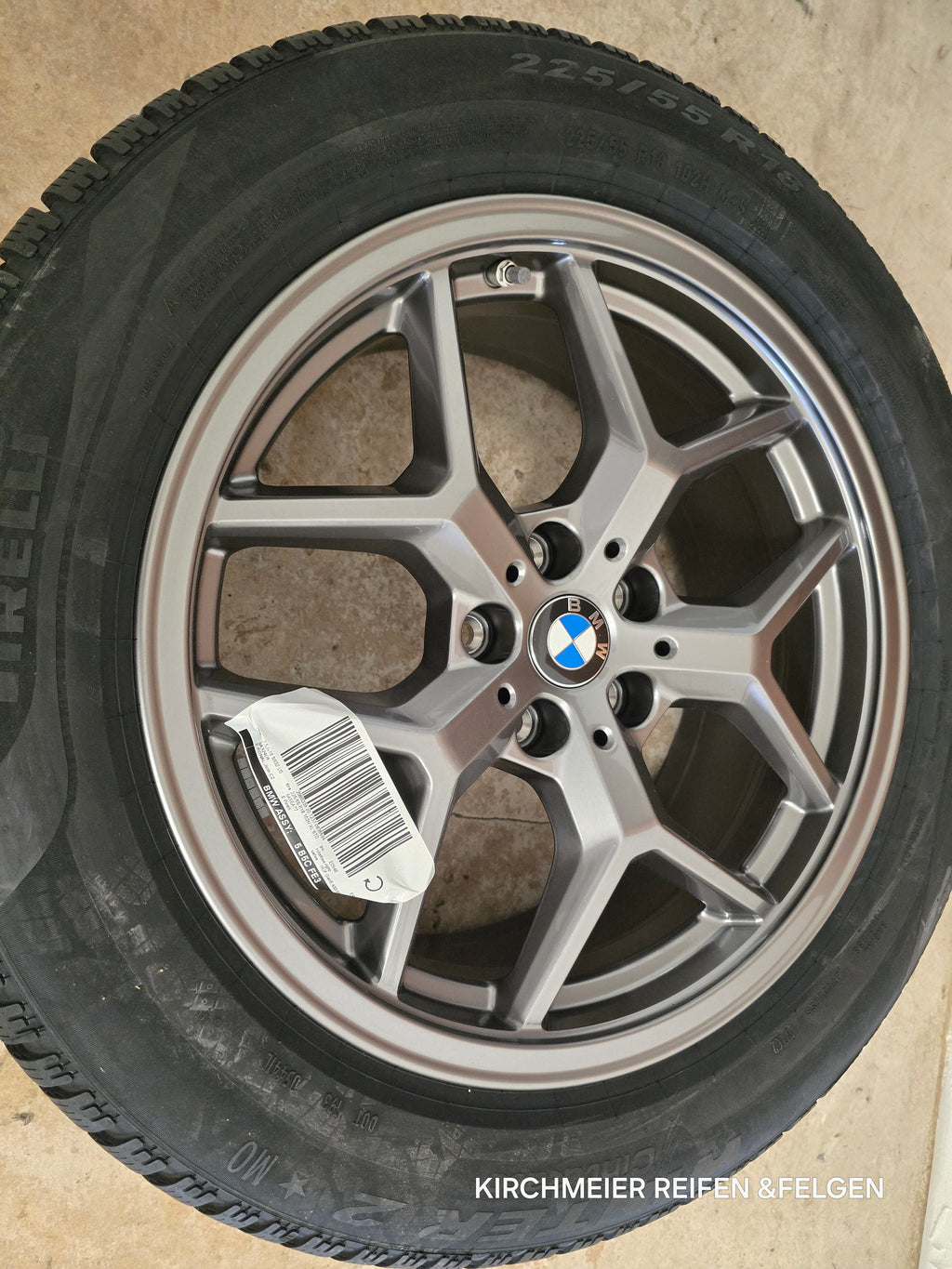 BMW 5er G60/G61 & i5 Winterkompletträder 18 Zoll 225/55 R18 Original Neu