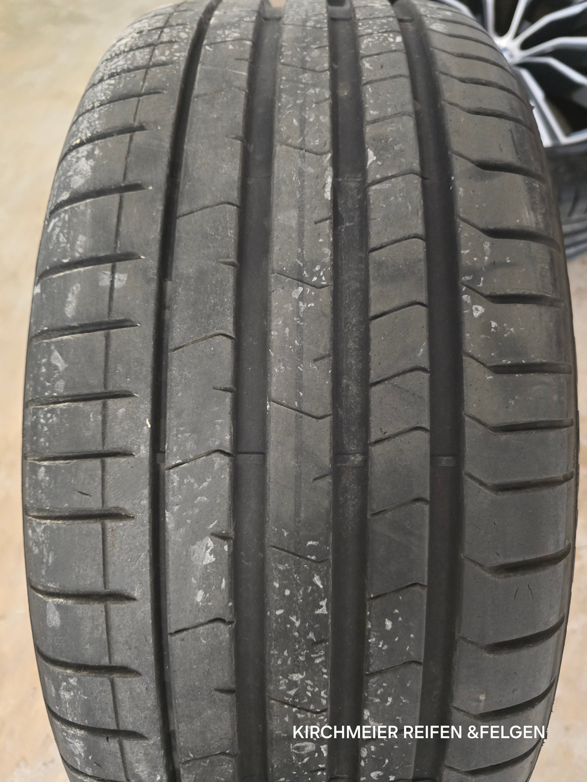 BMW X5 G05 & X6 G06 20 Zoll Sommerkompletträder 275/45 & 305/40 R20 740M Gebraucht