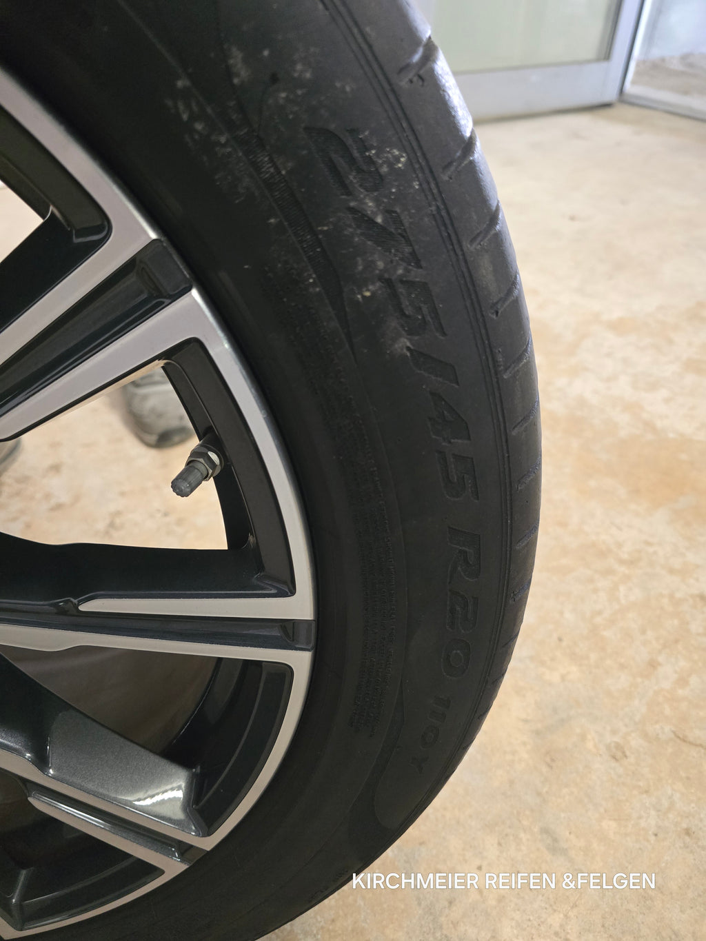 BMW X5 G05 & X6 G06 20 Zoll Sommerkompletträder 275/45 & 305/40 R20 740M Gebraucht