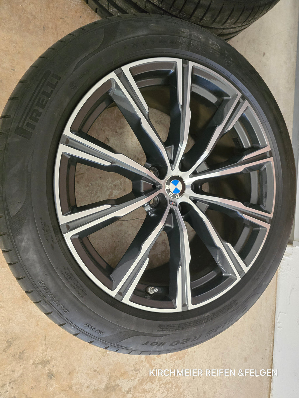 BMW X5 G05 & X6 G06 20 Zoll Sommerkompletträder 275/45 & 305/40 R20 740M Gebraucht