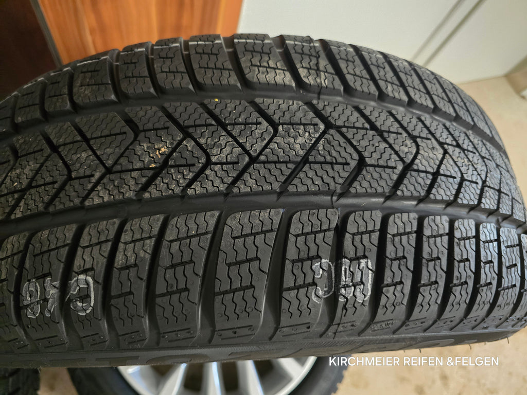 BMW 5er G30 G31 Winterkompletträder 18 Zoll 245-45 R18 Original Neu
